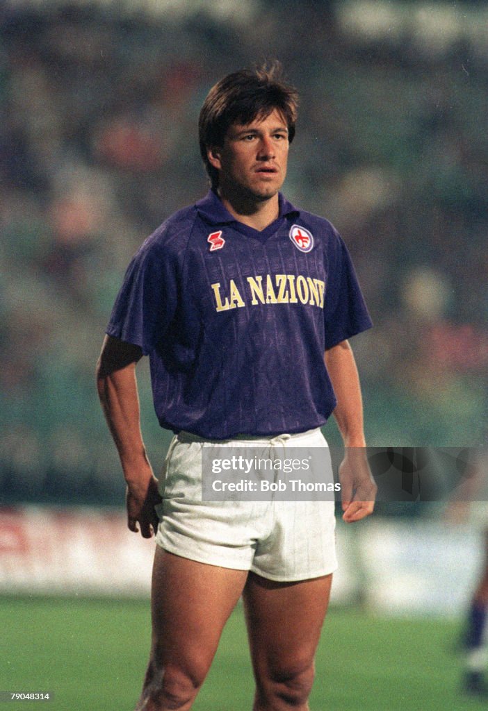 Football. UEFA Cup Final, Second Leg. Florence, Italy. 16th May 1990. Fiorentina 0 v Juventus 0 (Juventus win 3-1 on aggregate). Fiorentina's Carlos Dunga.