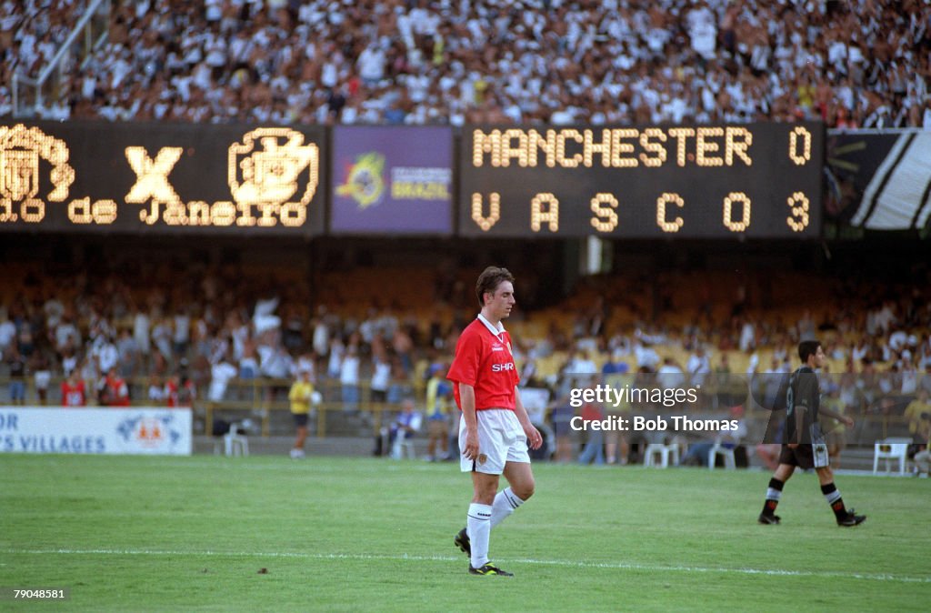 Sport. Football. FIFA Club World Championships. Rio de Janeiro, Brazil. 8th January 2000. Vasco Da Gama 3 v Manchester United 1. Manchester United's Gary Neville walks off dejectedly at half time after his two defensive errors cost his side two goals.