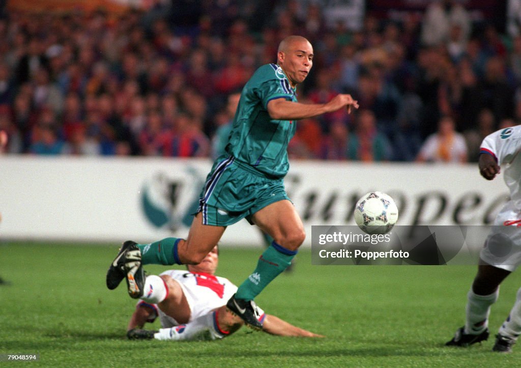 Football. UEFA Cup Winners Cup Final. Rotterdam, Holland. 14th May 1997. Barcelona 1 v Paris St Germain 0. Barcelona's Ronaldo takes on the Paris St Germain defence.