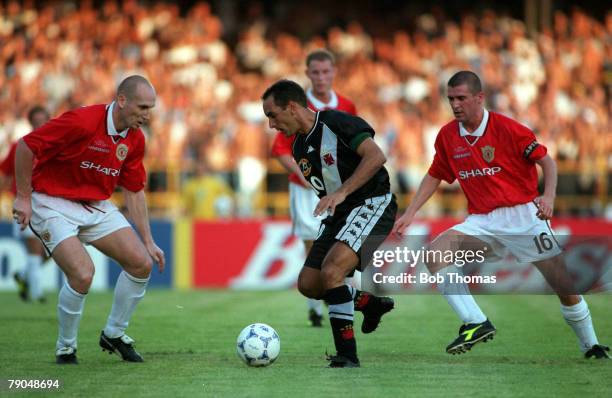 Sport, Football, FIFA Club World Championships, Rio de Janeiro, Brazil, 8th January 2000, Vasco Da Gama 3 v Manchester United 1, Vasco Da Gama's...