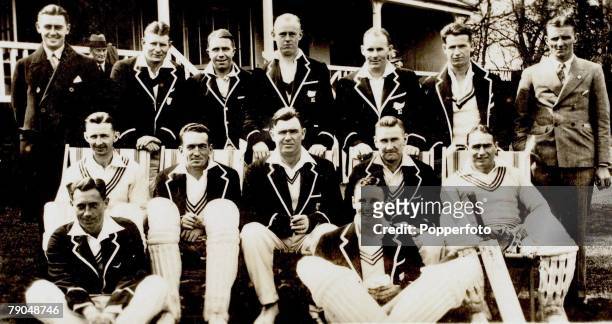 Sport, Cricket A group picture of the New Zealand test team, Back row ; I,B, Cromb, J,L, Kerr, K,C, James, R,O, Talbot, G,L, Weir, W,E, Merritt, A,M,...