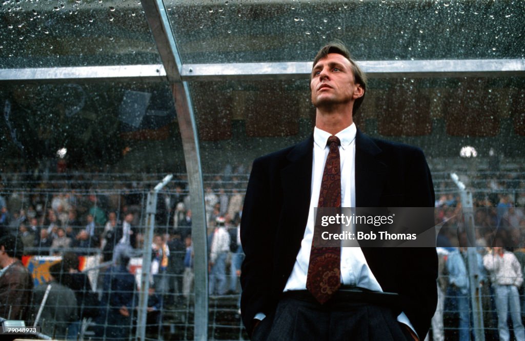 Football. UEFA Cup Winners Cup Final. Berne, Switzerland. 10th May 1989. Barcelona 2 v Sampdoria 0. Barcelona Manager Johan Cruyff watches from the dug-out.