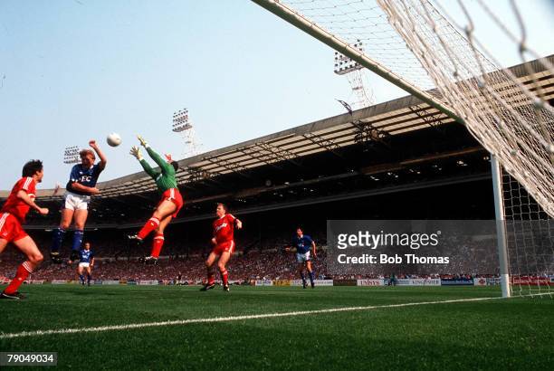 Volume 2, Page 9, Picture number 8, Sport, Football, 1989 FA Cup Final, Wembley Stadium, 20th May Everton 2 v Liverpool 3, A remote camera in the...