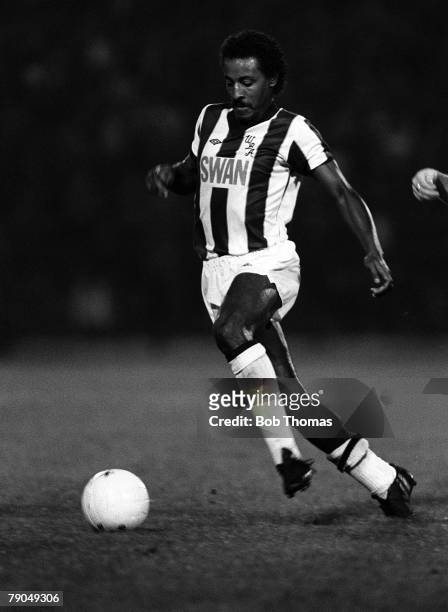 Football, English League Division One, 1st September 1982, West Bromwich Albion 5 v Brighton 0, WBA's Brendan Batson on the ball
