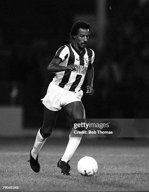 Football, English League Division One, 1st September 1982, West Bromwich Albion 5 v Brighton 0, WBA's Brendan Batson on the ball