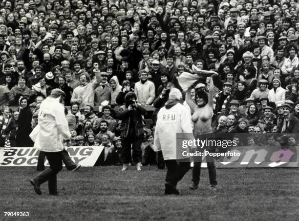 Sport, Rugby Union, Streakers, 1st February 1982, Erica Roe, a 24 year old Londoner runs bare chested on to the Twickenham field during the England v...