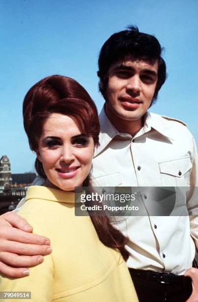 England British pop singer Engelbert Humperdinck is pictured with his wife Patricia