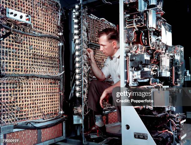 Ibm Computer Work 147 Ibm Board Stock Photos, High-Res Pictures, and Images - Getty Images