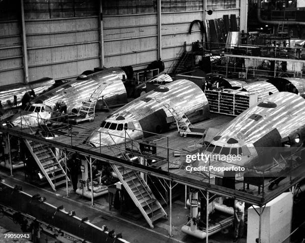 64 Lockheed Aircraft Factory Stock Photos, High-Res Pictures, and ...
