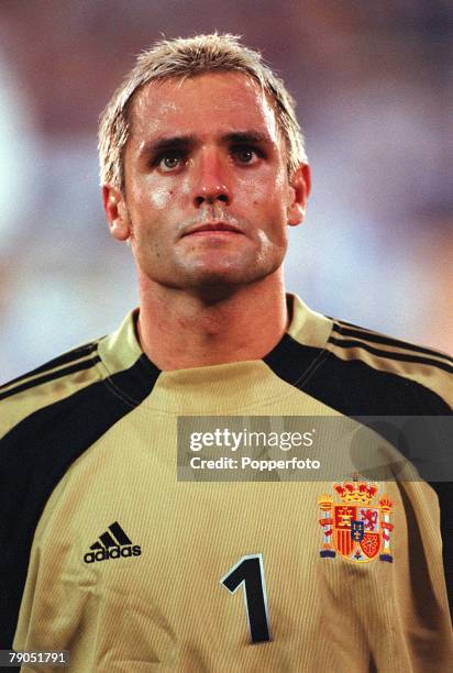 Football, 2002 World Cup Qualifier, Group 7, 6th June 2001, Tel Aviv, Israel 1 v Spain 1, Spain's goalkeeper Jose Canizares