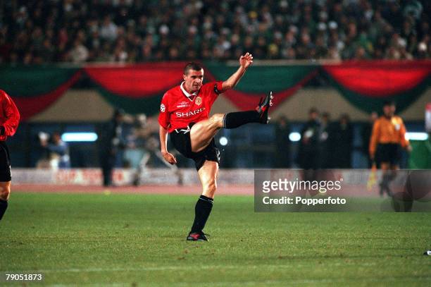 Sport, Football, Tokyo, Japan, 30th, November 1999, Toyota Intercontinental Cup, Manchester United 1 v Palmeiras 0, Manchester United's Roy Keane,...