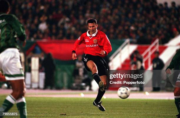 Sport, Football, Tokyo, Japan, 30th, November 1999, Toyota Intercontinental Cup, Manchester United 1 v Palmeiras 0, Manchester United's Ryan Giggs,...