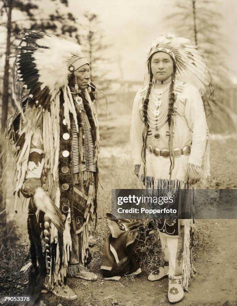Classic Collection, Page 118 Washington State, USA, Two Native American Indian Chiefs from the Nez Perce tribe, in full authentic traditional dress