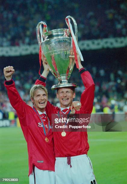 26th MAY 1999, UEFA Champions League Final, Barcelona, Spain, Manchester United 2 v Bayern Munich 1, Manchester United's Teddy Sheringham and David...