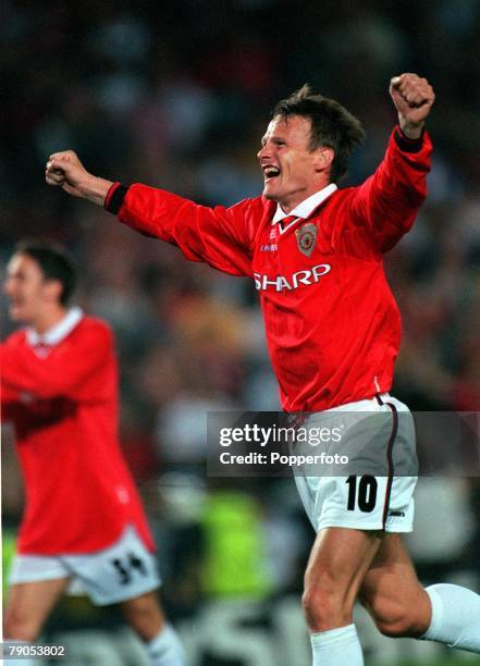 26th MAY 1999, UEFA Champions League Final, Barcelona, Spain, Manchester United 2 v Bayern Munich 1, Manchester United's Teddy Sheringham celebrates...