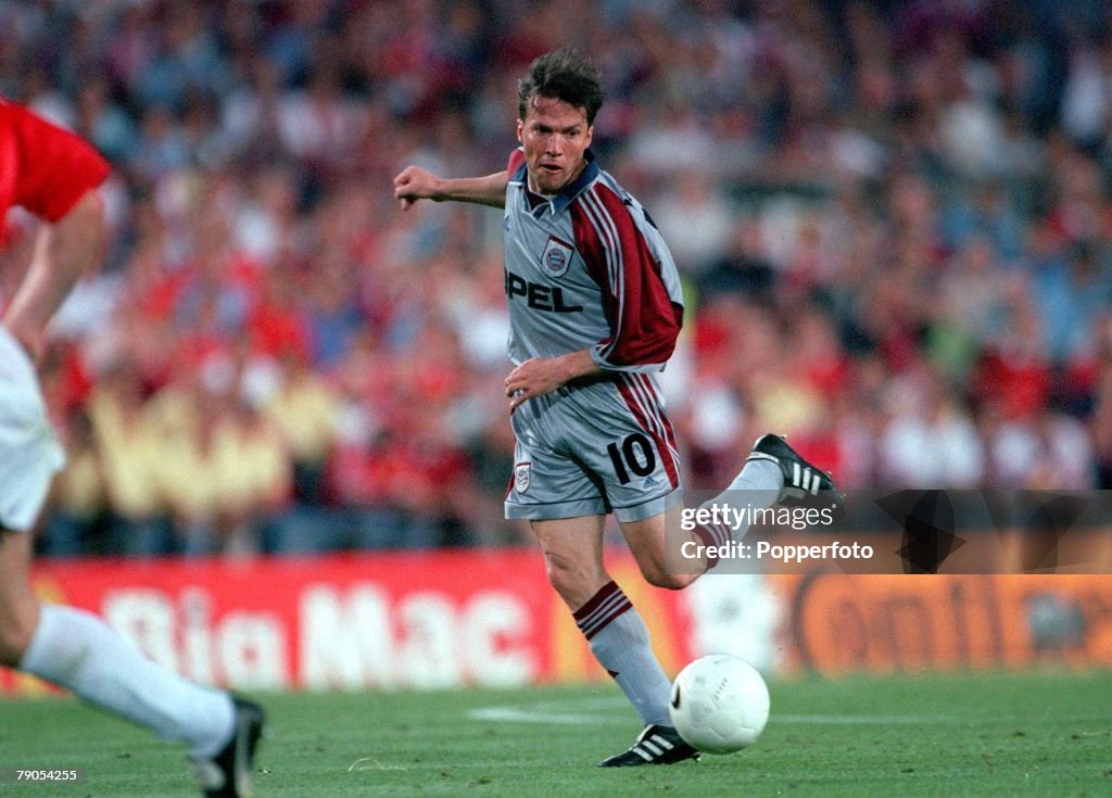 26th MAY 1999. UEFA Champions League Final. Barcelona, Spain. Manchester United 2 v Bayern Munich 1. Bayern Munich's Lothar Matthaus passes the ball.