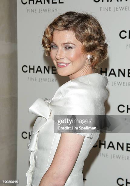 Actress Ellen Pompeo arrives at the "Nuit de Diamants" hosted by Chanel Fine Jewelry at the Plaza Hotel on January 16, 2008 in New York City.