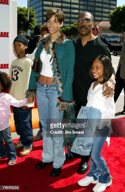 Eddie Murphy with wife Nicole Mitchell and children Miles, Zola Ivy, Bria and Shayne