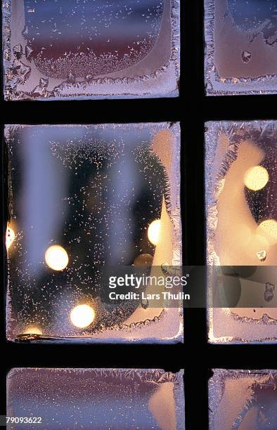frost on window. - frost stockfoto's en -beelden