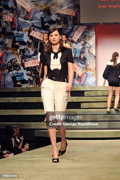 Super Model Ines Ford Models Hosts Supermodel Of The World Runway Photos and Premium ...