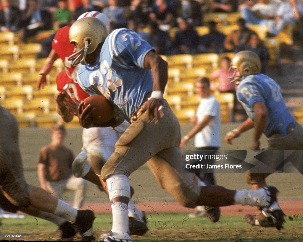 UCLA Bruins v USC Trojans