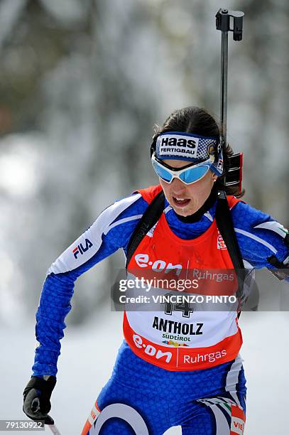 Italian Michela Ponza skiis during the Women World Cup Biathlon's 12.5 km mass start 20 January 2008 in Anterselva. German Andrea Henkel won the race...