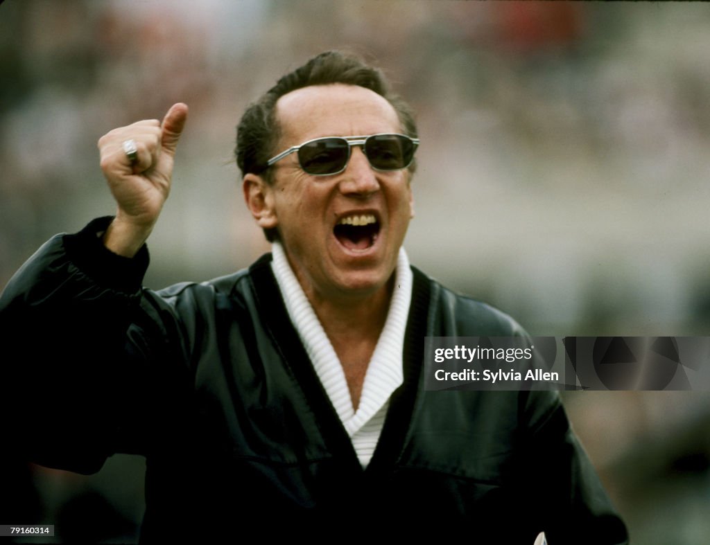 Super Bowl XVIII - Washington Redskins vs Los Angeles Raiders - January 22, 1984