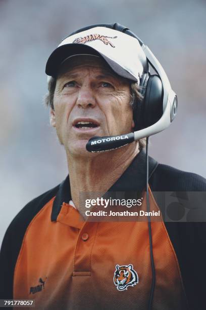 Dick LeBeau, Head Coach for the Cincinnati Bengals during the American Football Conference Central game against the Denver Broncos on 22 October 2000...