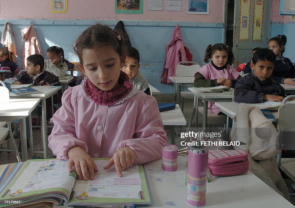 TO GO WITH AFP STORY IN FRENCH "Educatio