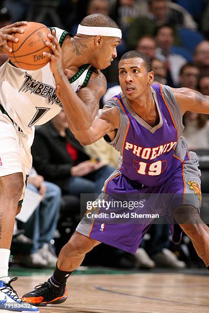 Raja Bell of the Phoenix Suns tries to block Rashad McCants of the Minnesota Timberwolves against # on January 23, 2008 at the Target Center in...