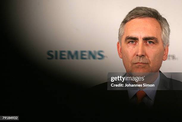 Peter Loescher, President and CEO of Siemens global powerhouse in electronics and electrical engineering, addresses the media prior to the annual...