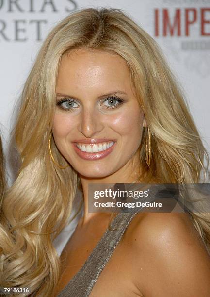 Model Karolina Kurkova arrives at the 12th Annual Victoria's Secret Fashion Show after party at the Kodak Theatre on November 15, 2007 in Hollywood,...