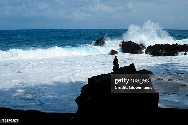 Hawaiian Rocks Stack Hawaii Rock Stack Photos and Premium High Res Pictures - Getty Images