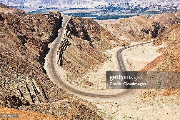 high angle view of a road, nazca, peru - nazca stock-fotos und bilder