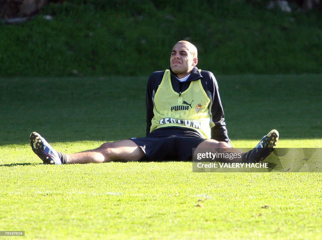 Argentinian midfielder of Italian footba