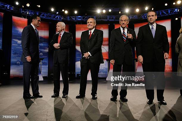 Republican presidential hopefuls former Massachusetts Gov. Mitt Romney, Sen. John McCain , former New York City Mayor Rudy Giuliani, Rep. Ron Paul...