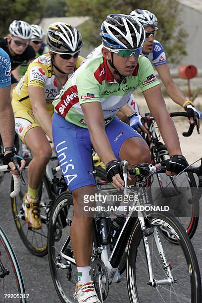 Allan Davis of the Australian National team races on stage four of the Tour Down Under cycling race in Strathalbyn, 25 January 2008. German Andre...