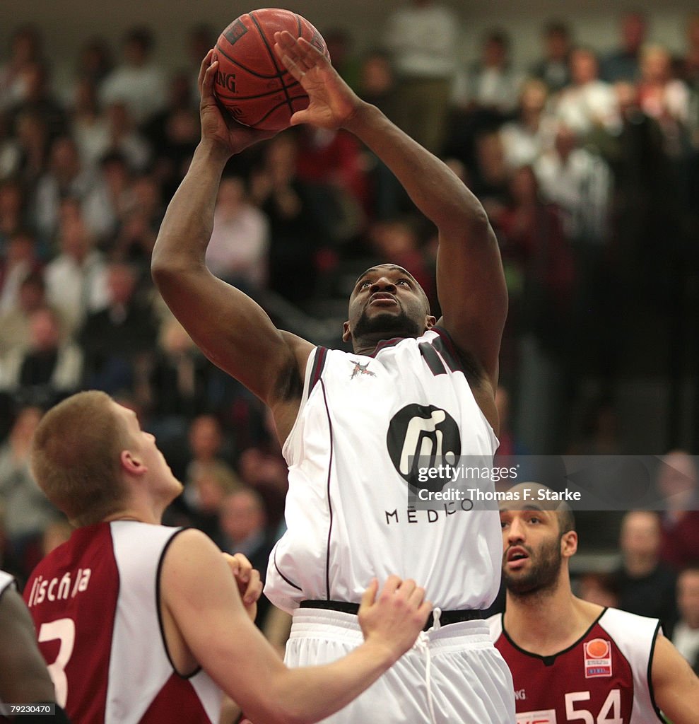 Artland Dragons v Giessen 46ers - BBL