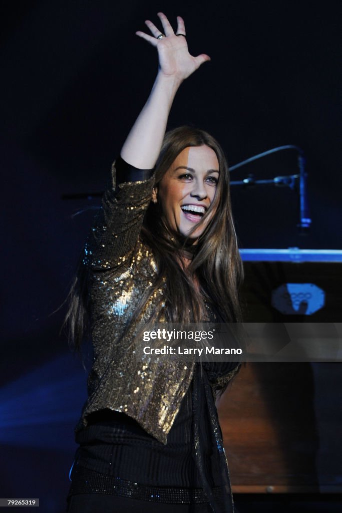 Alanis Morissette In Concert At Hard Rock Live!