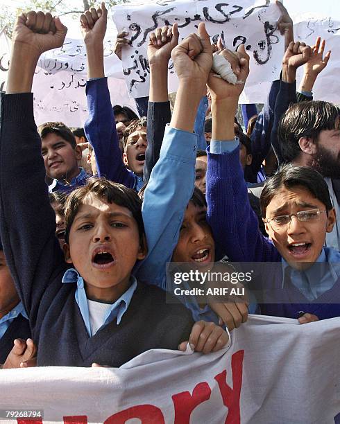 Pakistani Kashmiri protesters of political parties shout anti-Indian slogans during a demonstration in Lahore, 26 January 2008. The protesters...