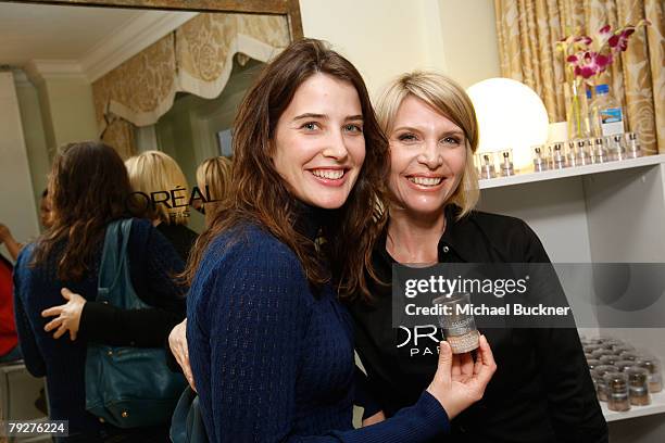Actress Cobie Smulders attends The Luxury Lounge in honor of the 2008 SAG Awards featuring the L'Oreal Paris Beauty Suite, held at the Four Seasons...