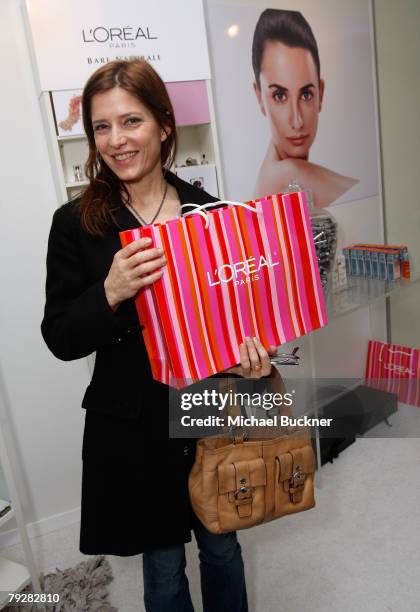 Actress Melora Walters attends The Luxury Lounge in honor of the 2008 SAG Awards featuring the L'Oreal Paris Beauty Suite, held at the Four Seasons...