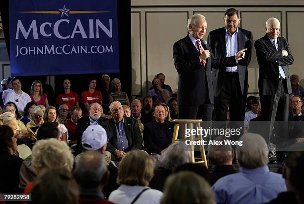 Sen. Joe Lieberman speaks as he campaigns for Republican presidential hopeful Sen. John McCain with Sen. Mel Martinez during a town hall meeting at...