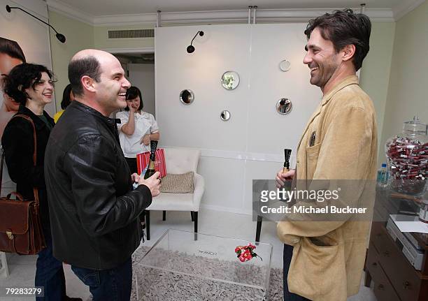 Executive Producer Matthew Weiner and actor Jon Hamm attend The Luxury Lounge in honor of the 2008 SAG Awards featuring the L'Oreal Paris Beauty...