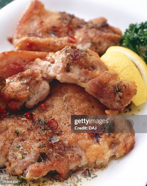 chicken saute, close up - chicken saute stock pictures, royalty-free photos & images