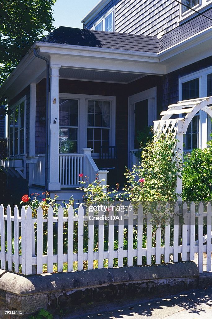 Image of a House, Side View, United State of America, Nantucket Island