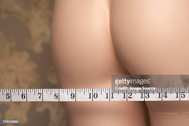 mannequin buttocks - bare bottom 個照片及圖片檔