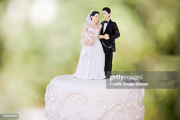 sposa e lo sposo figurine - sposini per torta nuziale foto e immagini stock