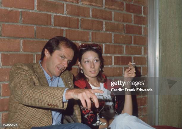 American actor Jack Nicholson with American actress Anjelica Huston at a Screen Directors Guild showing of Alan J. Pakula's 'The Parallax View', 10th...