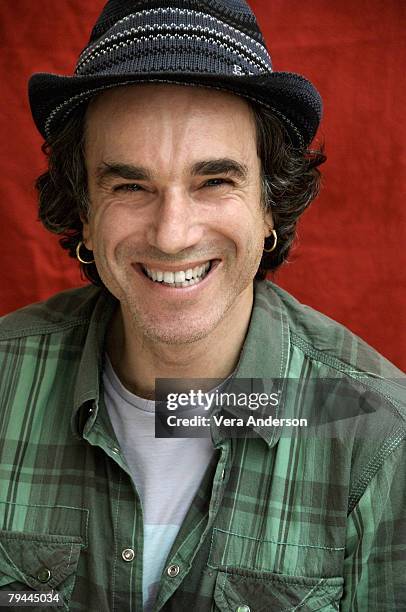Actor Day 44 Daniel Day Lewis By Vera Anderson Photos & High Res Pictures - Getty ...